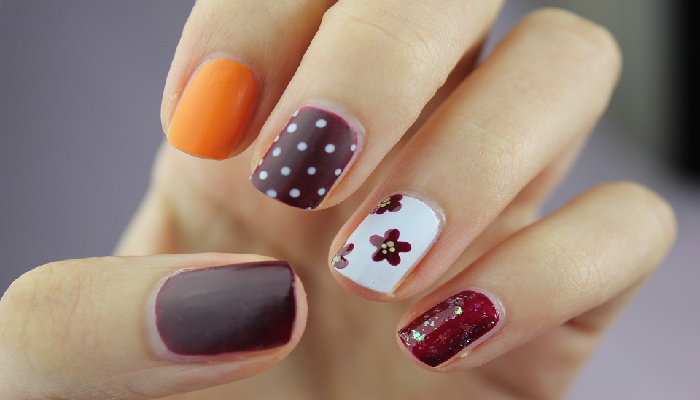 Nail salons open on sunday